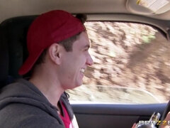 Isot tissit, Blondi, Äiti jota haluaisin panna, Todellisuus