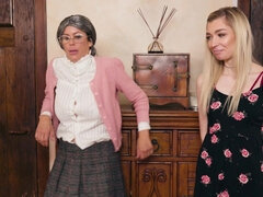 Tette grandi, Brunetta, Figlia, Toccando, Hd, Mamma che vorrei scoparmi, Figa, Ragazza