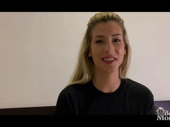 Leie, Kinderhüterin, Hinter den kulissen, Blondine, Hd, Lecken, Masturbation, Muschi