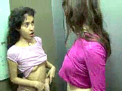 Amatør, Biseksuel, Komme på ansigtet, Kkm, Italiener, Lesbisk, Udendørs, Trekant