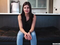 Kuřba, Brunetka, Péro, Na psíka, Hardcore, Hd, Latinskej, Jazdectvo