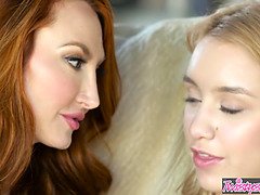 Amatör, Vacker, Bystig, Cougar, Klackar, Lesbisk, Mamma, Fitta