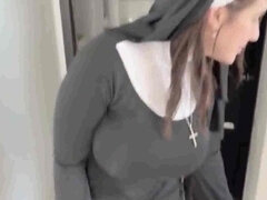 Gros cul, Éjaculation interne, Double pénétration, Faciale, Femme au foyer, Nonne, Rousse roux, Belle mère