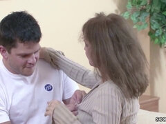 Avsugning, Bystig, Cougar, Långt ner i halsen, Hd, Milf, Mamma, Skriker