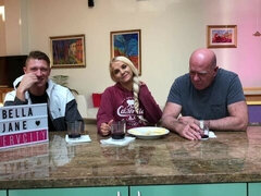 Amaterji, V ozadju, Blondinka, Doggystyle, Naravne joške, Koščena, Najstnice, Joške