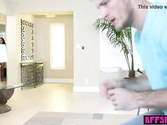 Azjatka, Tyłek, Obciąganie, Brunetka, Sex w czwórkę, Drobna, Nastolatki, Cycki