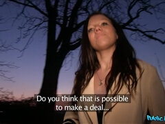 Amateur, Sucer une bite, Brunette brune, De plein air, Pov, Public