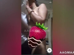 Duże cycki, Obciąganie, Cycata, Indyjski, Naturalne cycki, Publiczny, Cycki