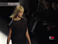 Topless Fashion Show-Nudes on the Catwalk-NSFW Fashion-Model oops