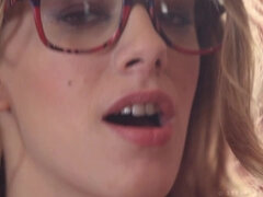 Anális szex, Hatalmas hátsó, Szőke, Ondó fröcskölés, Kőkemény, Felcsatolható