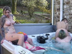 Amatéri, Blondína, Žena, Štvorica, Lesbické, Masturbácia, Pička, Pod vodou