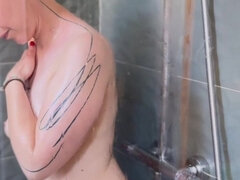 Duże cycki, Płeć żeńska, Domowej roboty, Mamuśka, Cipka, Krótkie włosy, Solo, Cycki