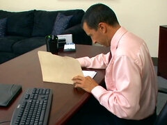 Amerikanisch, Blasen, Hundestellung, Hardcore, Hd, Natürlichen titten, Büro, Kurzes haar