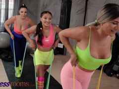 Tyttö, Isot tissit, Rintava, Tsekki, Rankka, Selkäsauna, Todellisuus, Kolmen kimppa