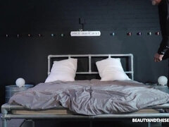 18 éves, Kisbaba, Cumizás, Közelkép, Ondó fröcskölés, Nagyapa, Nyelés, Tini