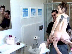 Bad, Kukk suging, Brunette, Europeisk, Fest, Realitet, Spansk, Tattovering