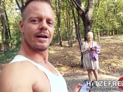 Blondynka, Obciąganie, Hardcore, Hd, Mamuśka, Mama, Punkt widzenia, Publiczny