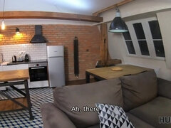 Man die toekijkt, Tsjechisch, Europees, Geld, Realiteit, Tiener