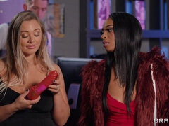 Kuřba, Dávení penisem, Prstění, Mezirasové, Líbání, Výprask, Pička, Jezdectví