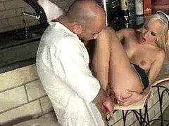 Szolgalány, Nejlon, Harisnyanadrág, Harisnya, Uniformis