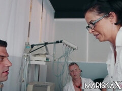 Tetas grandes, Tetona, Garganta profunda, Fetiche, Grupo, Maduro, Madres para coger, Afeitado