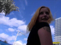 Culo, Bionda, Pompino, Brunetta, Schizzo di sborra, Facciale, Soldi, Tette