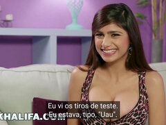 MIA KHALIFA - Linda garota morena arabe falando sobre sua historia de origem porno (e chupando paus) - Mia khalifa