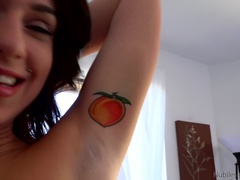 Brunette brune, Européenne, Hard, Lesbienne, Léchez, Mamelons, Chatte, Rasée