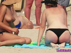 Amateur, Plage, Gros cul, Gros seins, Brunette brune, Collège université, Voyeur, Mouillée