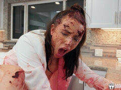 Rumpa, Fetisch, Mat, Sätta munkavle på, Slick, Naturliga tuttar, Verklighet, Tatuering