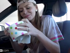 18 éves, Cumizás, Gesztenyebarna, Hd, Természetes mellek, Nézőpont, Tini, Begyek