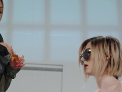 Anal, Rumpa, Bisexuell, Blondin, Doggystyle, Löskuk, Tatuering, Tuttar