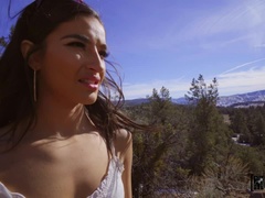 Sucer une bite, Fille latino, Masturbation, Seins naturels, De plein air, Chatte, String, Nénés