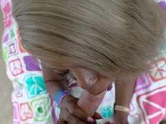 Blondin, Avsugning, Sperma shot, Doggystyle, Ebenholts, Hd, Naturliga tuttar, Tonåring