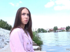 Grosser schwanz, Schwanz, Hundestellung, Deutsch, Hardcore, Zierlich, Öffentlich, Titten