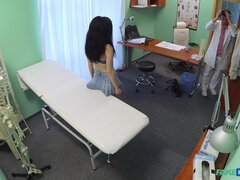 Amateur, Cul, Sucer une bite, Médecin, Branlette thaïlandaise, Bureau, Uniforme, Voyeur