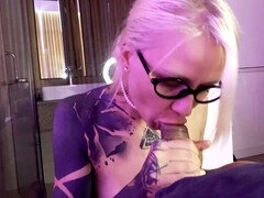 Pik sutte, Komme i munden, Russisk, Tatovering, Bryster, Luder