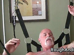 Πίπα, Ομοφυλόφιλος, Μαλλιαρός