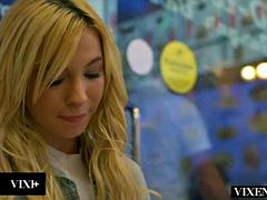 Anal, Baben, Blondin, Avsugning, Creampie, Fingering, Leksaker