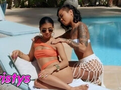 Asiáticoa, Ébano negroa, Fetiche, Masturbação, Hd, Latina, Lésbica, Baixinhoa