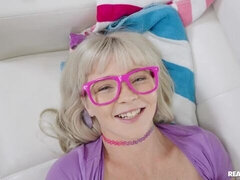 Stor røv, Stor pik, Store bryster, Blondine, Pik sutte, Hundestilling, Imellem racer, Bryster