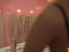 Velké kozy, Blondýna, Péro, Evropské, Výprask, Pička, Krátké vlasy, Kozičky