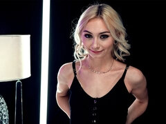 Arsch, Blondine, Hundestellung, Handjob, Lingerie, Masturbation, Rasiert, Jungendliche (18+)