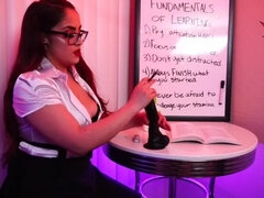 Negro, Morena, Universidad, Hd, Tetas naturales, Falda, Fumando, Estudiante