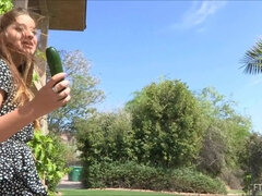 Detailní, Extrémní, Fetiš nohou, Masturbace, Orgasmus, Na veřejnosti, Sólo, Upskirt