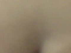 Amateur, Gros seins, Éjaculer dans la bouche, Hôtel, Nue, Pov, Tatouage, Toilettes