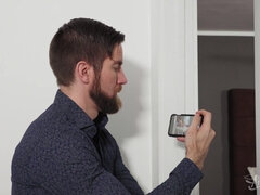 Røv, Soveværelse, Brunette, Utro, Kjole, Hæle, Naturlige bryster, Piercing