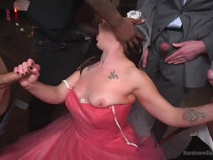 Analno, Fafanje, Okrogla, Dominacija, Dvojna penetracija, Medrasni seks, Naravne joške, Dokolenke