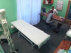 Amatoriale, Pompino, Da dietro, Sega, Infermiera, Ufficio, Punto di vista pov, Uniforme