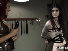 Popó, Kötözés – fegyelmezés, Fekete, Kötözés, Uralkodás, Domina szerep, Leszbikus, Úrnő